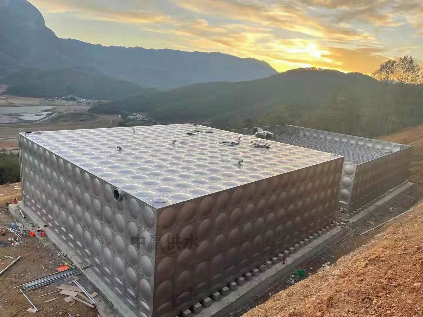 不銹鋼方形水箱 不銹鋼方形水箱